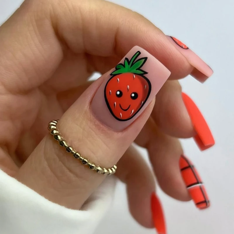 606 STRAWBERRY, lakier hybrydowy LART, manicure hybrydowy, 8ml