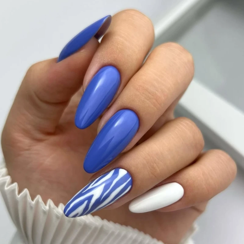 115 ALPINE BELLFLOWER, lakier hybrydowy LART, manicure hybrydowy, 8ml
