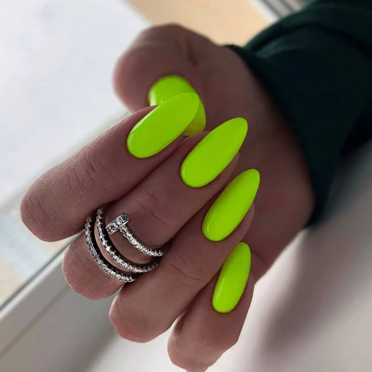608 AVOCADO, lakier hybrydowy LART, manicure hybrydowy, 8ml