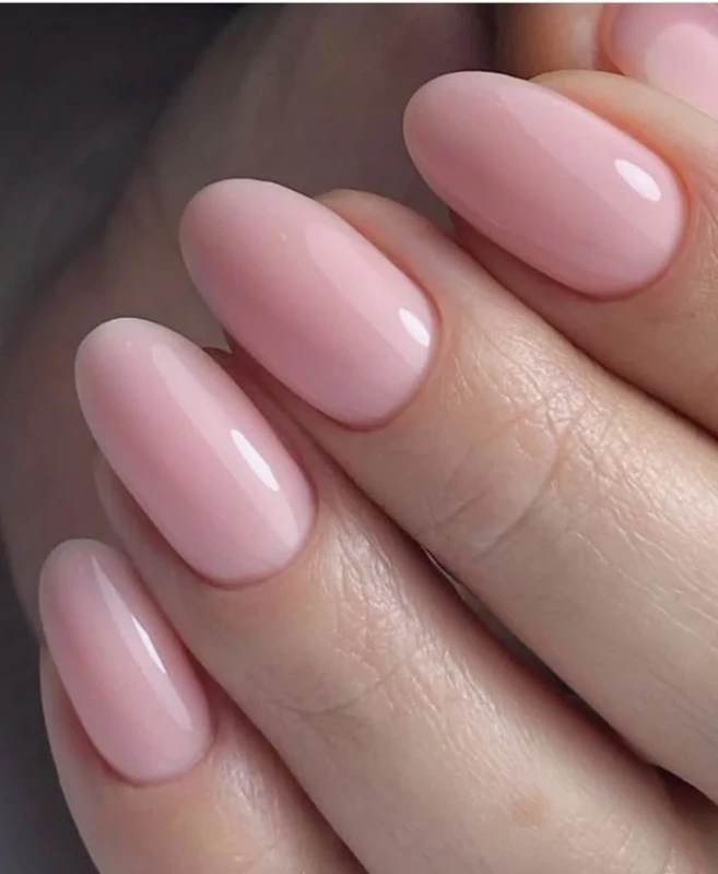 Manicure tytanowy vs hybrydowy – który będzie lepszy?